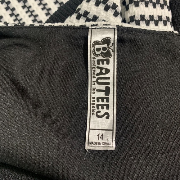 Girl's summer dress - Picture 3 of 7